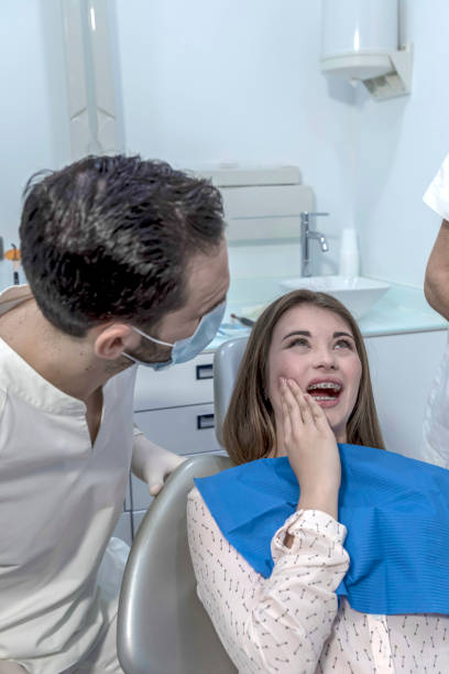 Best Tooth Infection Emergency Dentist  in Suamico, WI